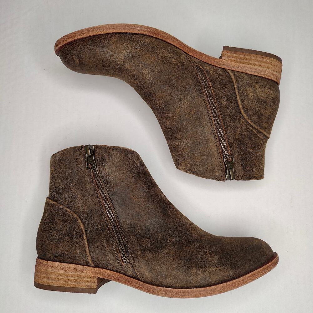 KORK-EASE Women's Riley Distresssed Bootie in Rust size 7 NEW Without Box